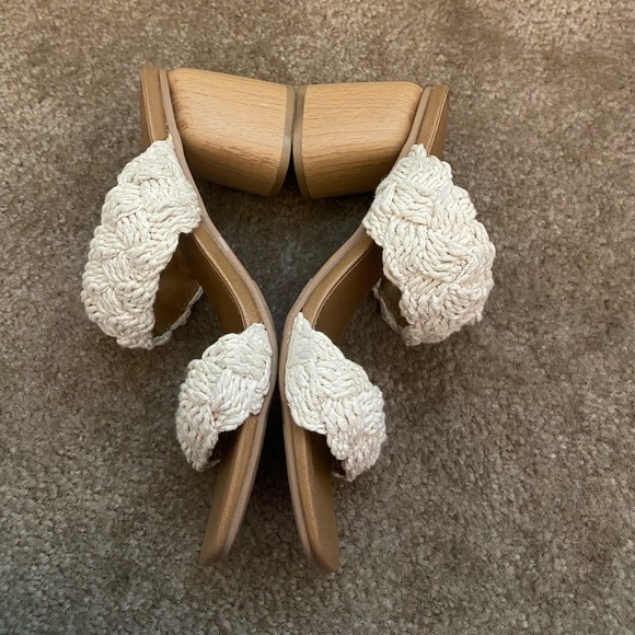 Universal Thread Heel Sandals - Picture 5 of 8